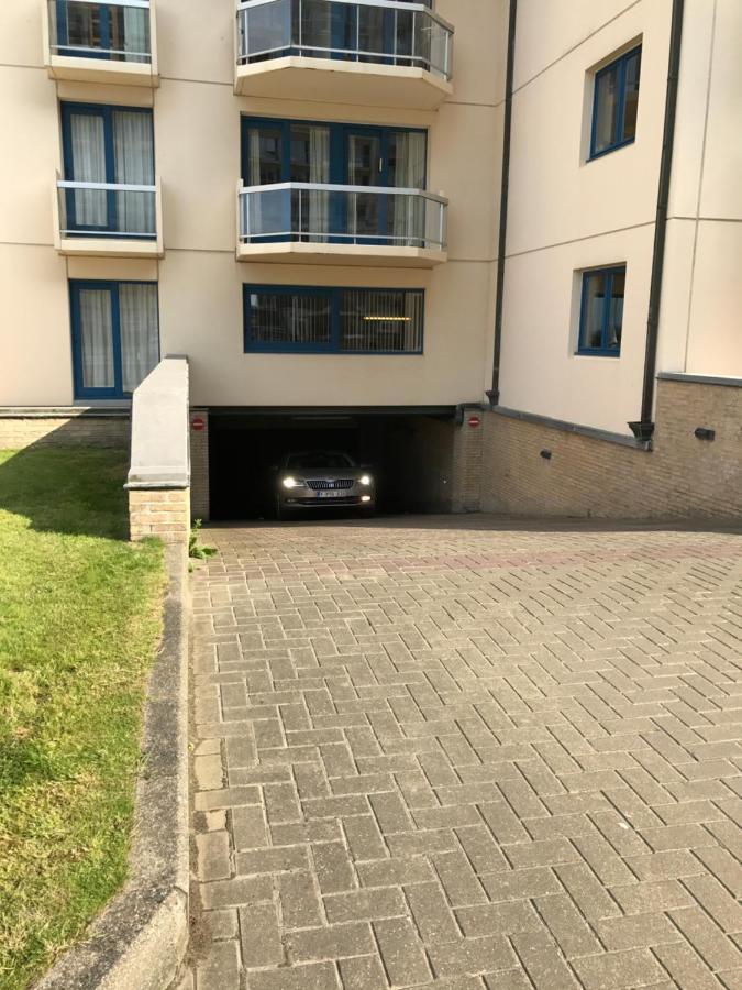 White Sea/Sun/Sky Dreams 4 Six @ Nieuwpoort Apartment Bagian luar foto